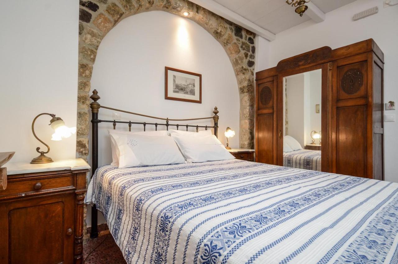 Venetiko Apartments Naxos City Экстерьер фото