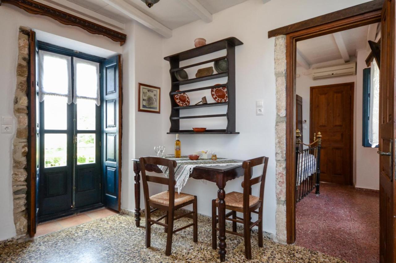 Venetiko Apartments Naxos City Экстерьер фото