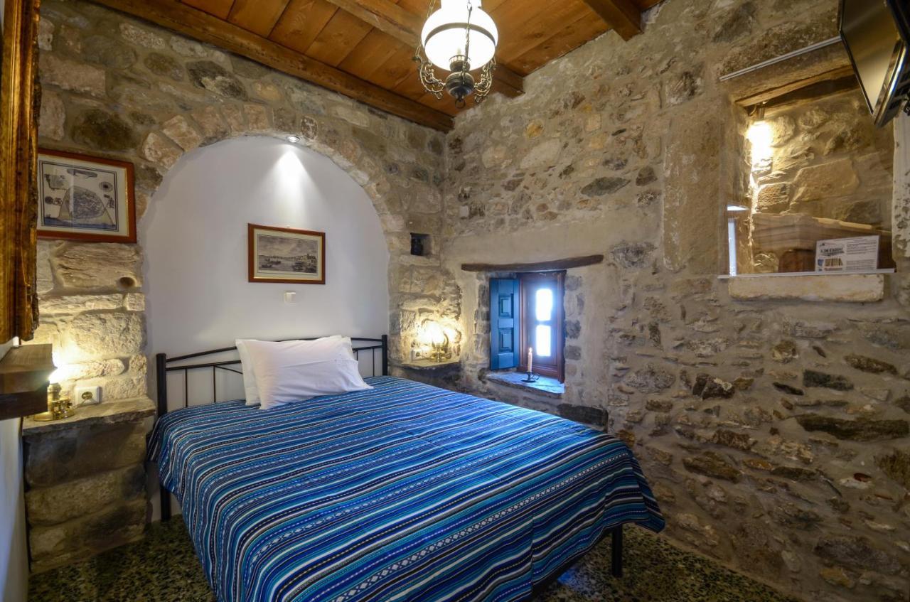 Venetiko Apartments Naxos City Экстерьер фото
