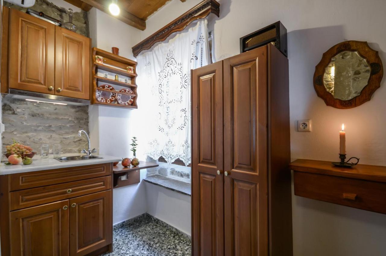 Venetiko Apartments Naxos City Экстерьер фото