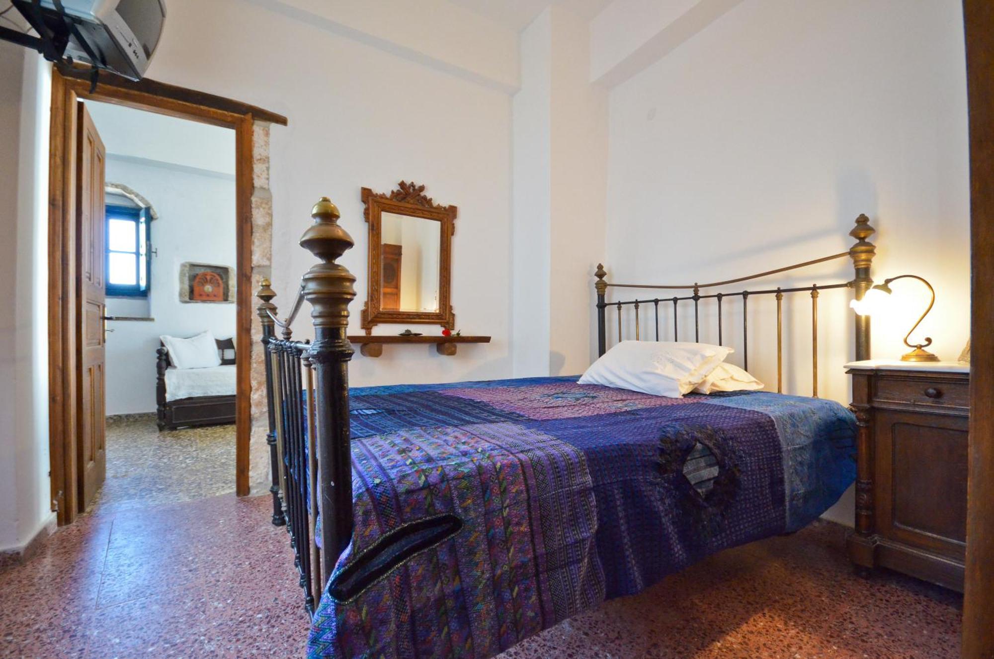 Venetiko Apartments Naxos City Экстерьер фото