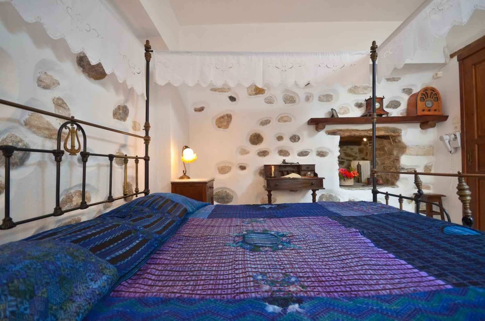 Venetiko Apartments Naxos City Экстерьер фото